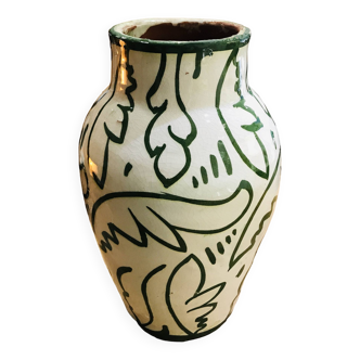 Vase en terre cuite à motif floral, Maroc