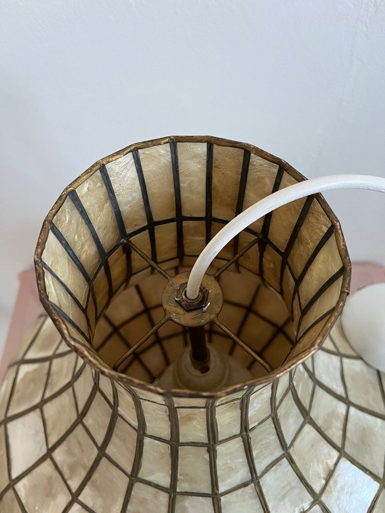 Mother-of-pearl suspension in the shape of a drop of water 70s