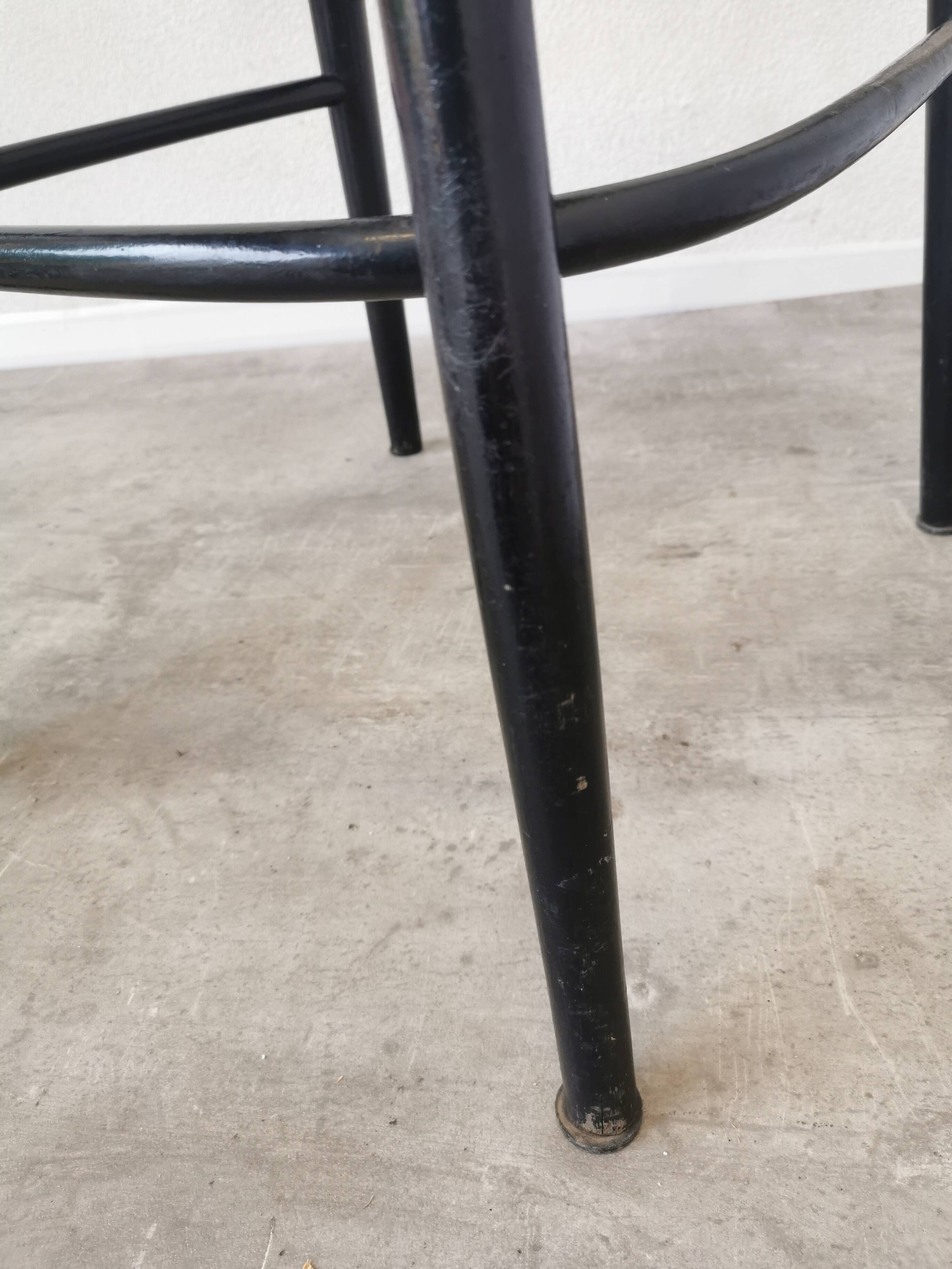 Chaise de bar vintage en bois courbé noir, style Thonet, milieu du XXe siècle (années 1970)