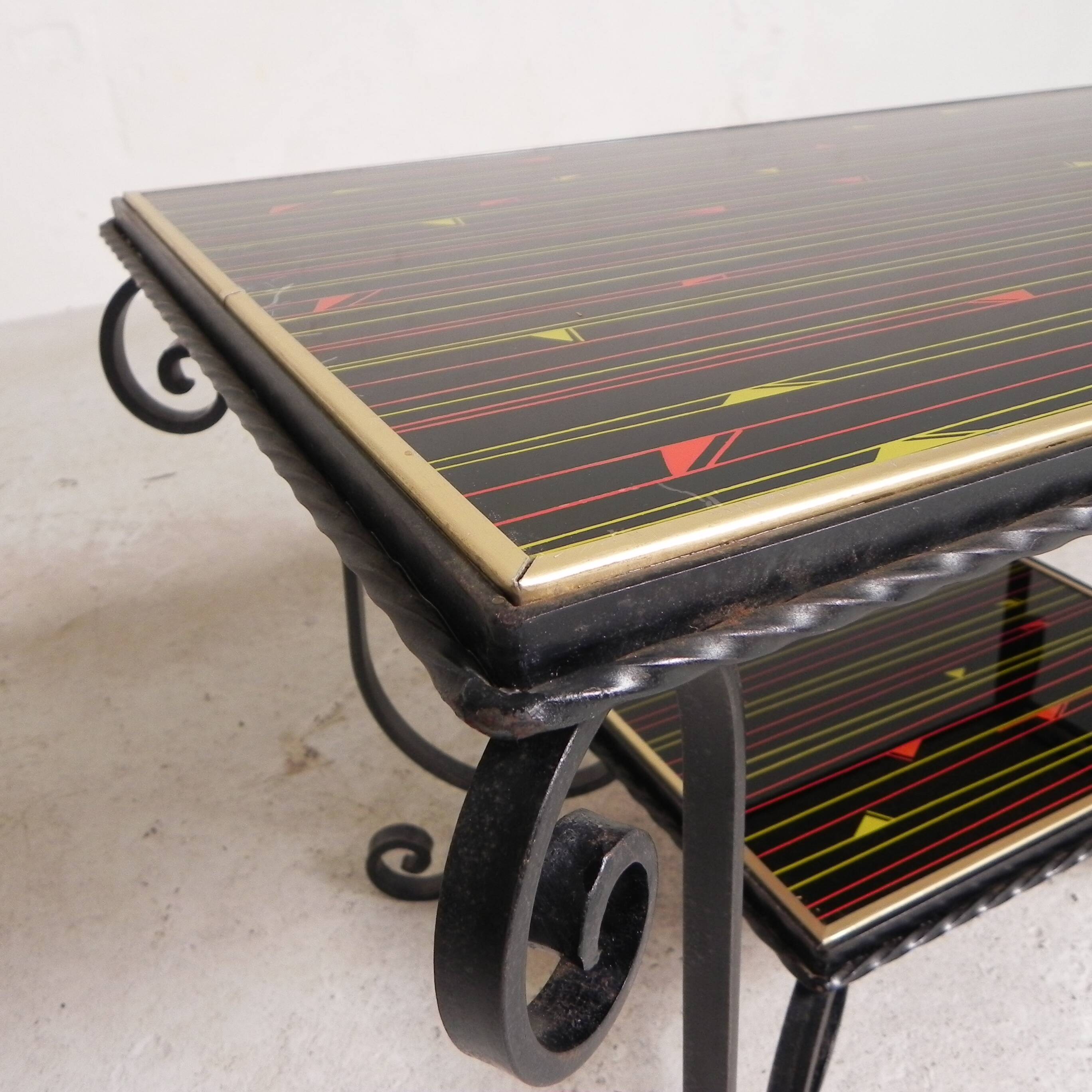 Table basse vintage avec 2 plateaux en verre avec impression des années 50