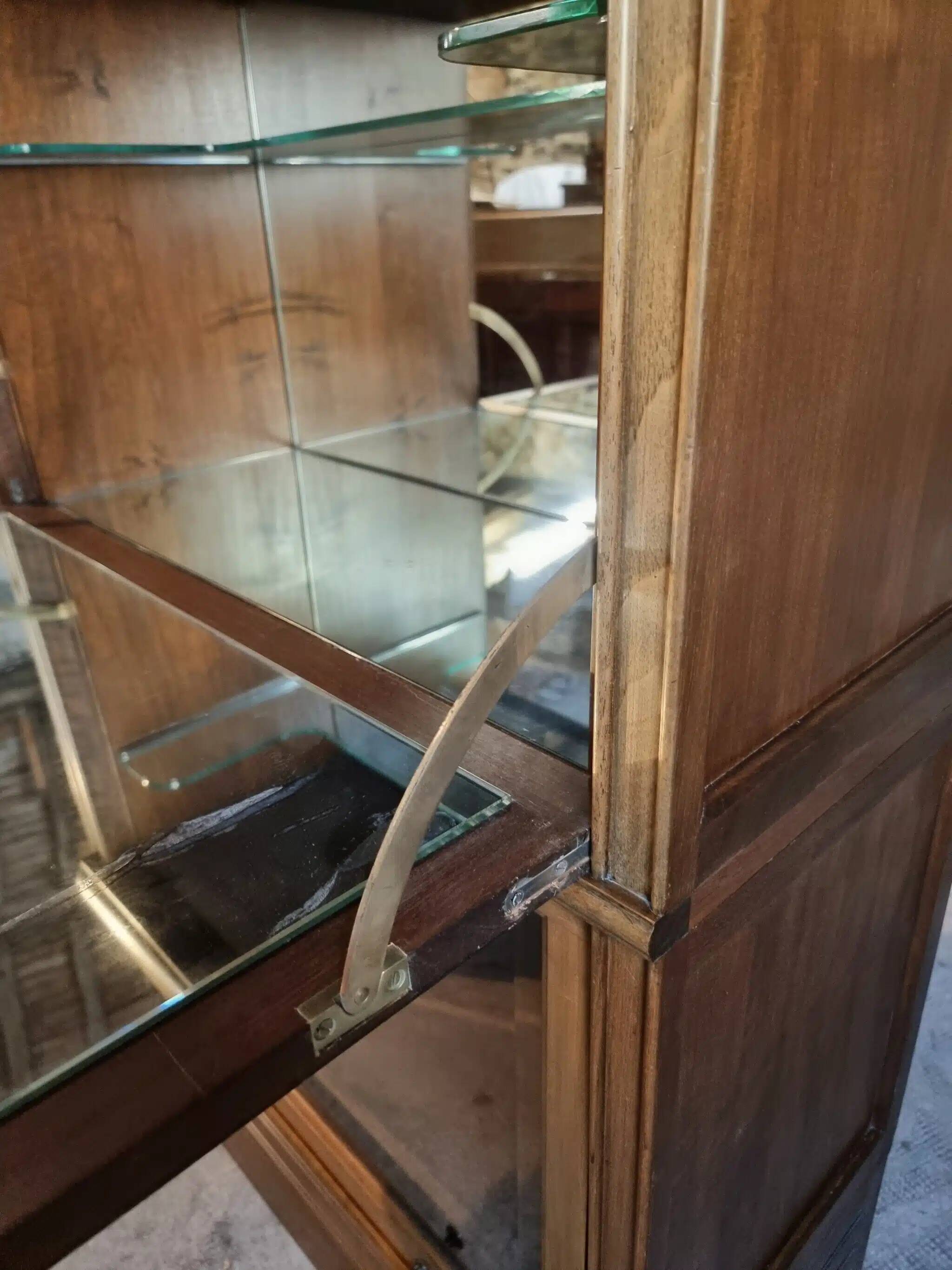 Vintage Globe Wernicke drinks buffet, modular mahogany bar cabinet, 1960s display case.