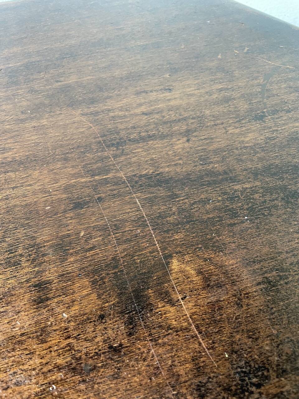 Guéridon 1900 pattes de lion