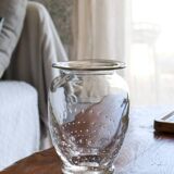 Blown glass vase with controlled bubbles
