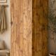 Grande bonnetière ancienne en bois massif – Pièce authentique