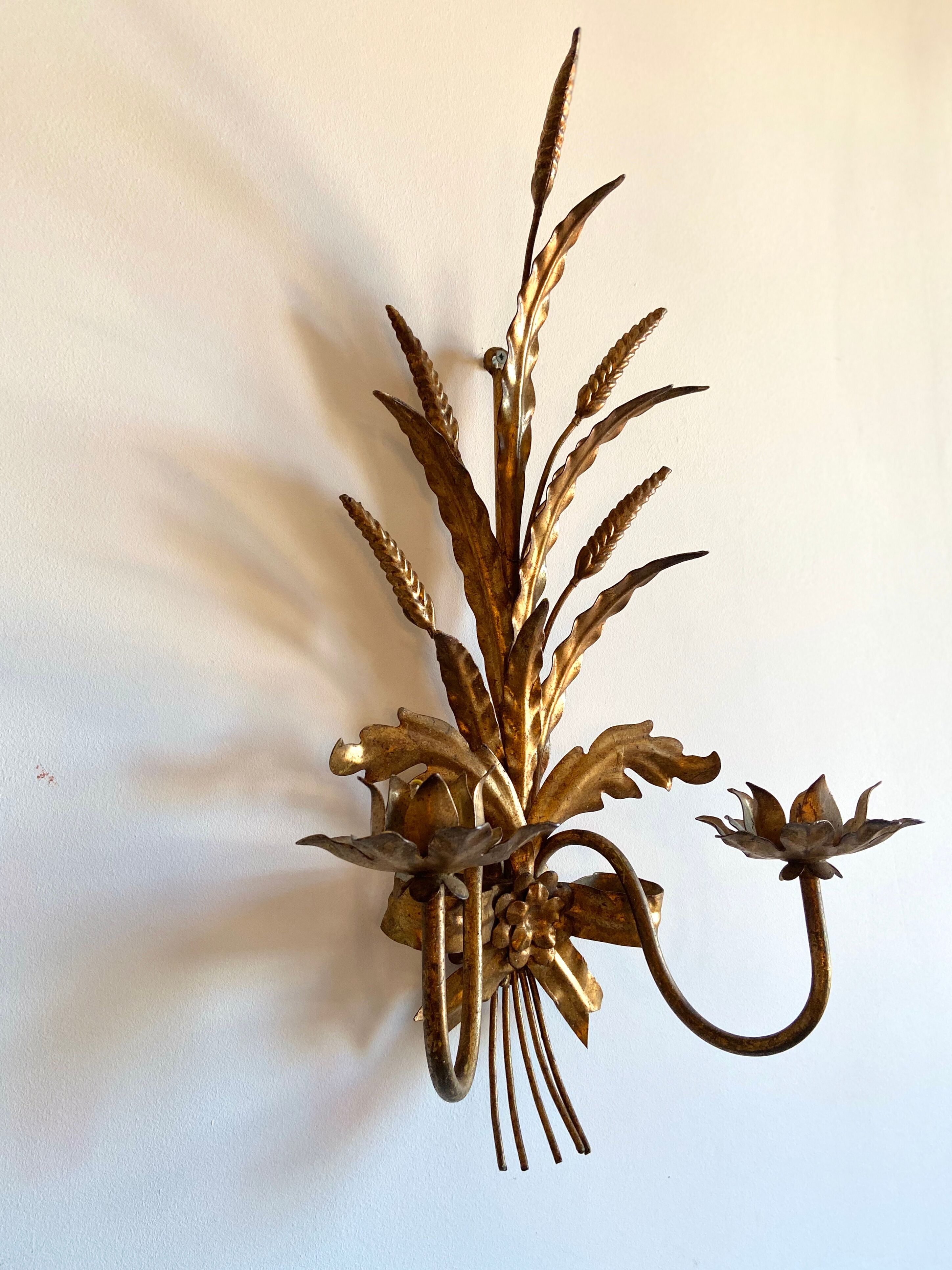Golden metal wheat ear applicator, 1950s