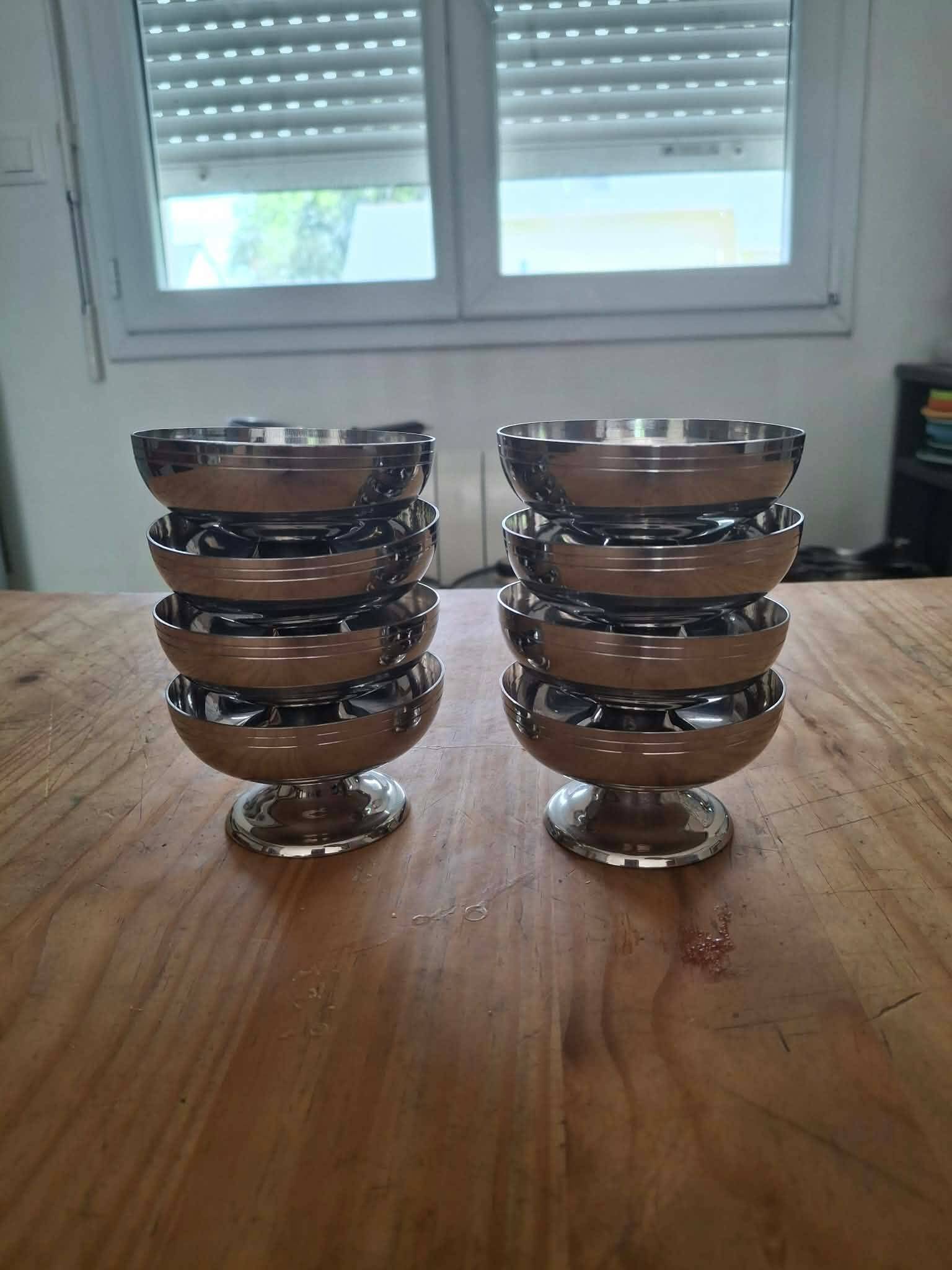 Set of 8 stainless steel ice cream bowls 18% - made in France