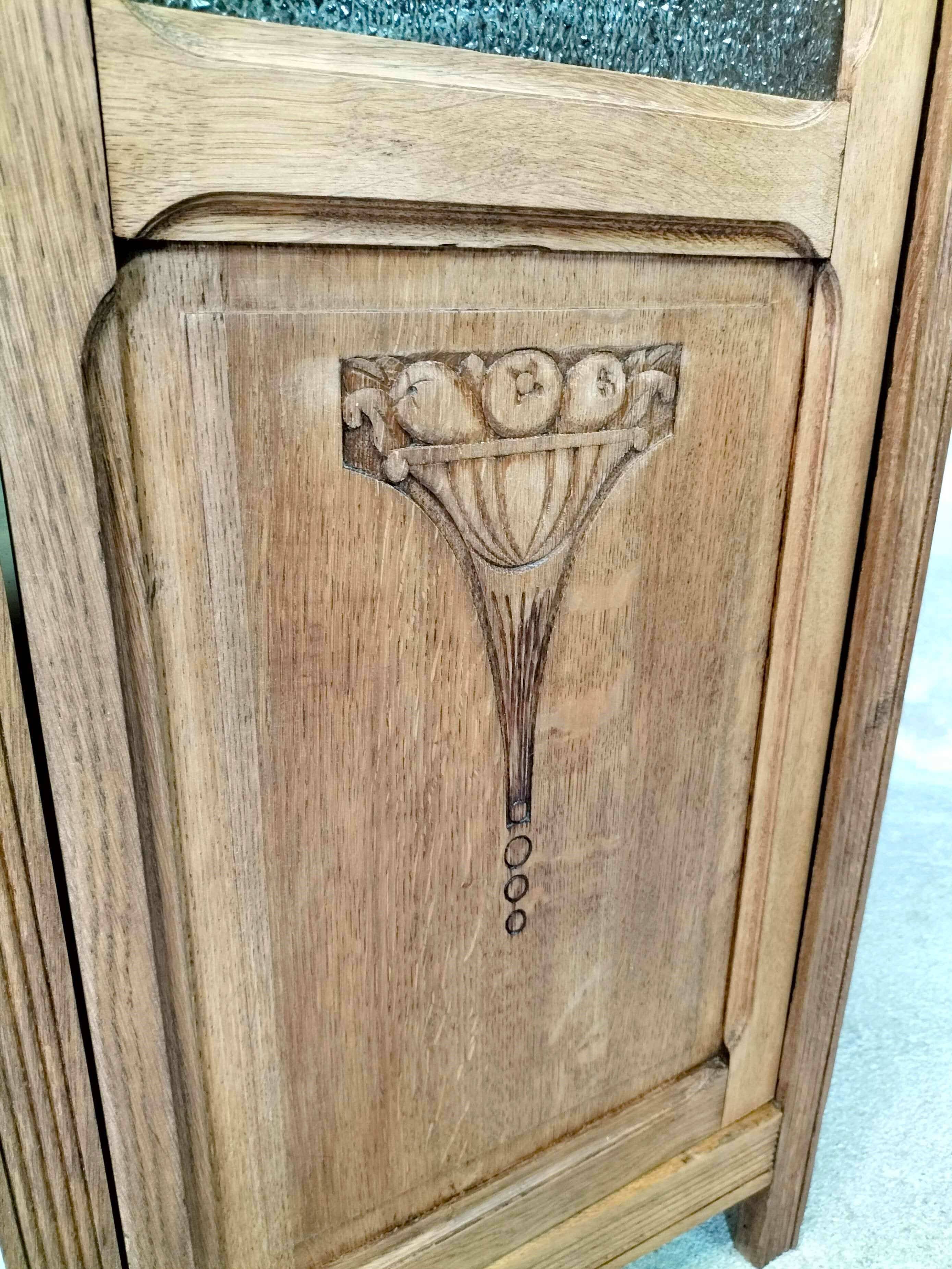 Armoire vitrée vintage