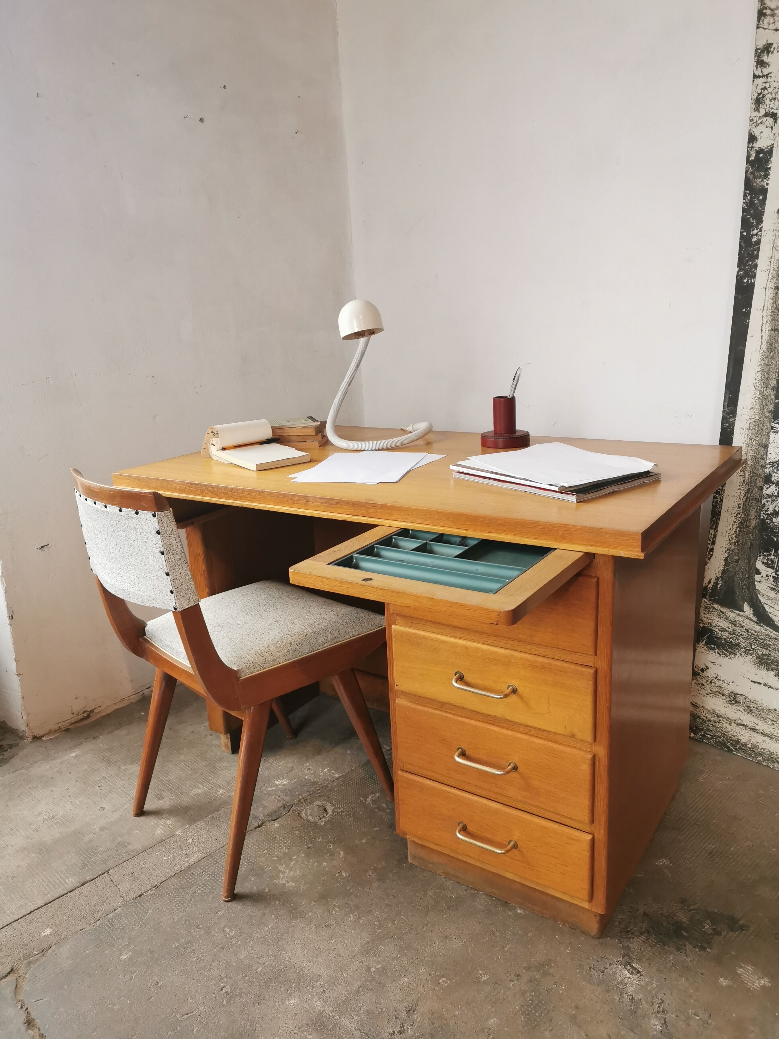 Bureau vintage des années 60