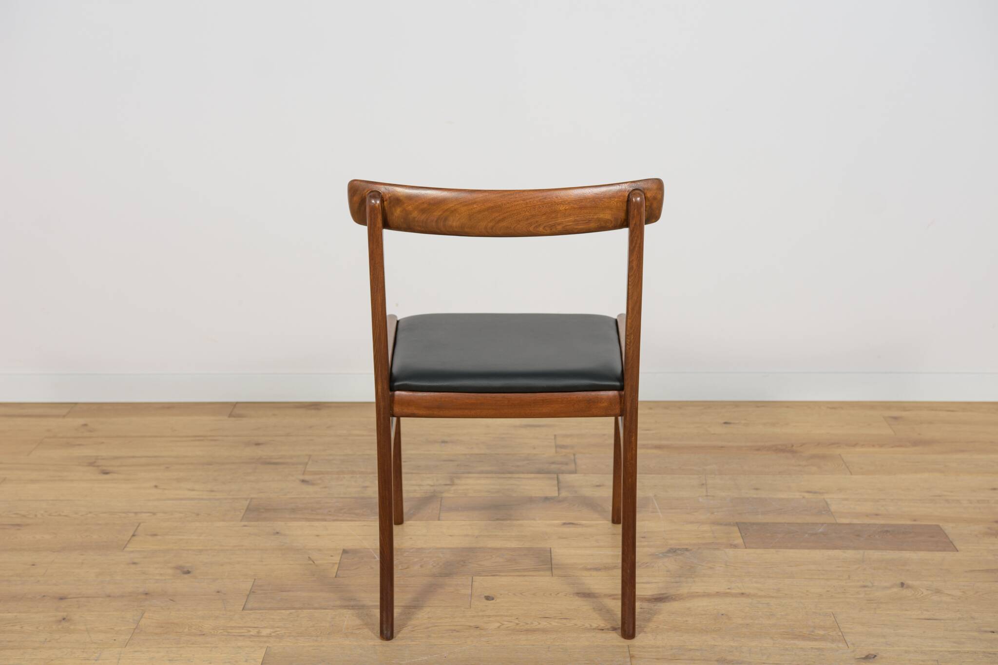 Danish Dining Chairs by Ole Wanscher for Poul Jeppesens Furniture Factory.