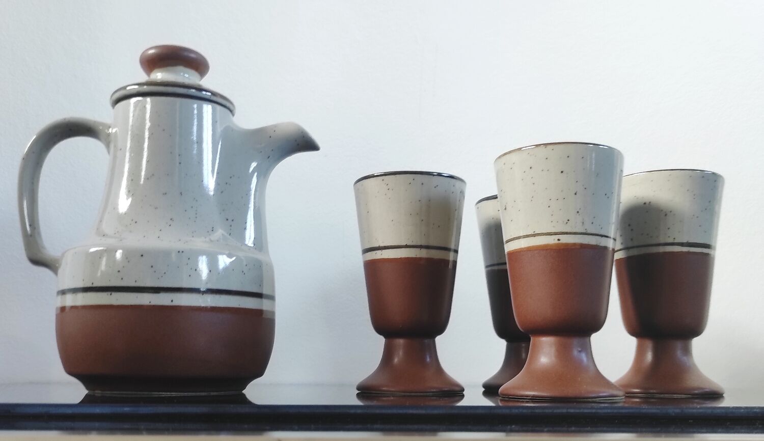 Vintage ceramic set – Jug & 4 footed glasses 70s - Korea