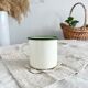 Tasse émaillée vintage beige liseré vert motif branche d'olivier style rustique