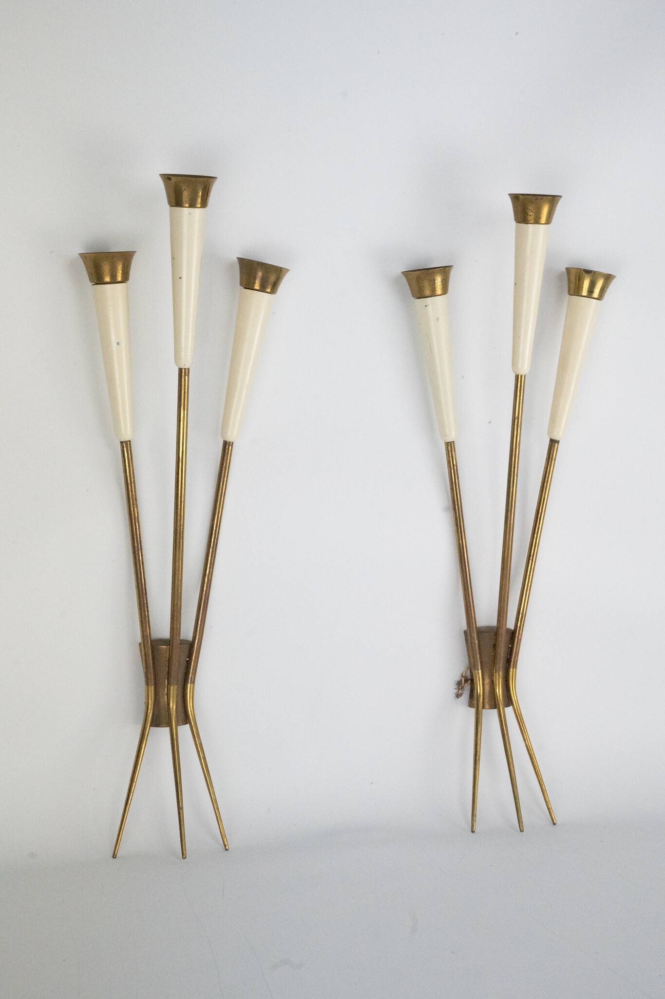 Mid-Century pair of large brass sconces attributable to Stilnovo. Italy 195