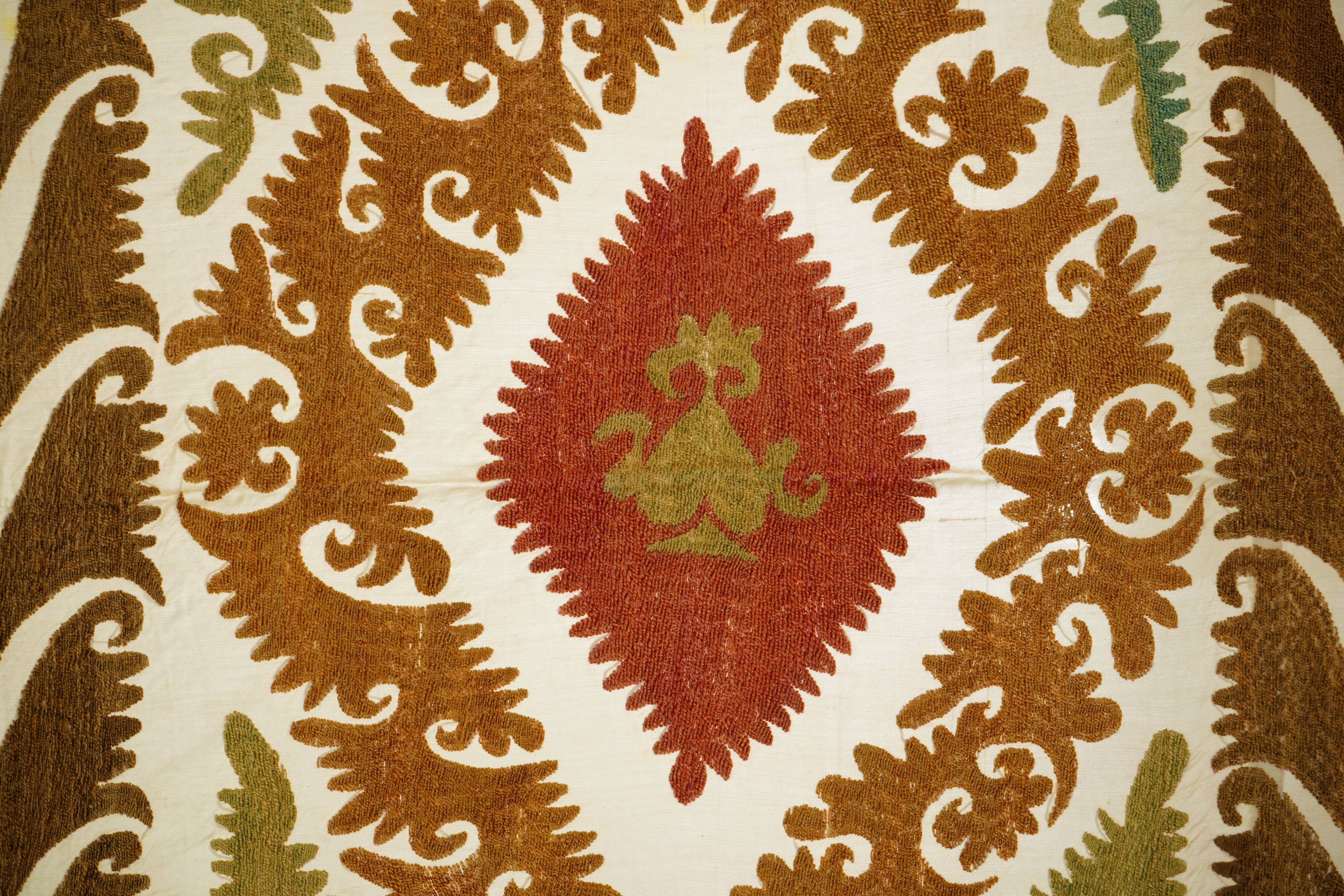 Vintage Turkish hand-knotted rug 108x131 cm