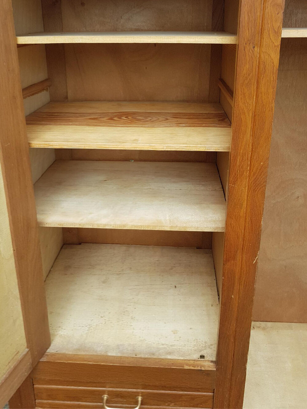 Wardrobe wooden vintage 60