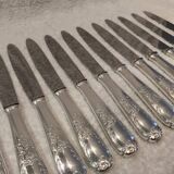 12 silver-plated metal table knives, Platil rocaille silversmith design, 24.6cm