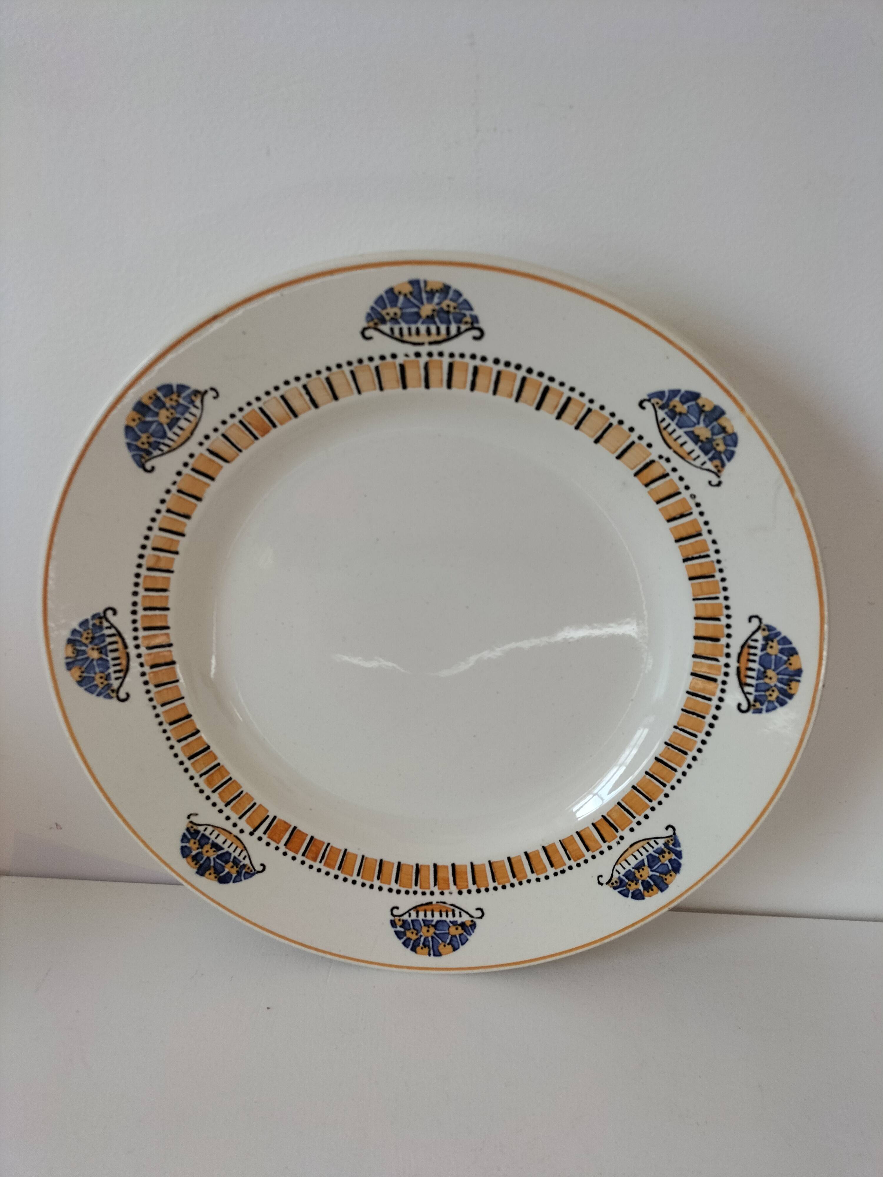 Round plate Longwy Art Deco