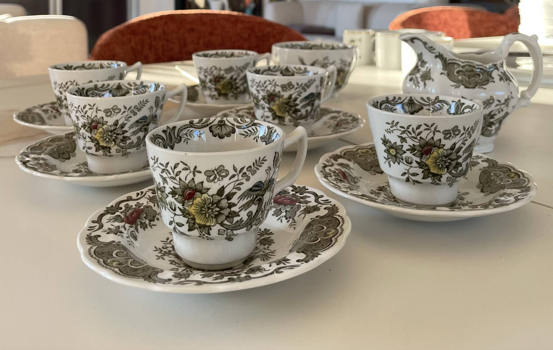 Windsor tea service Ridgway Staffordshire English earthenware, 6 cups