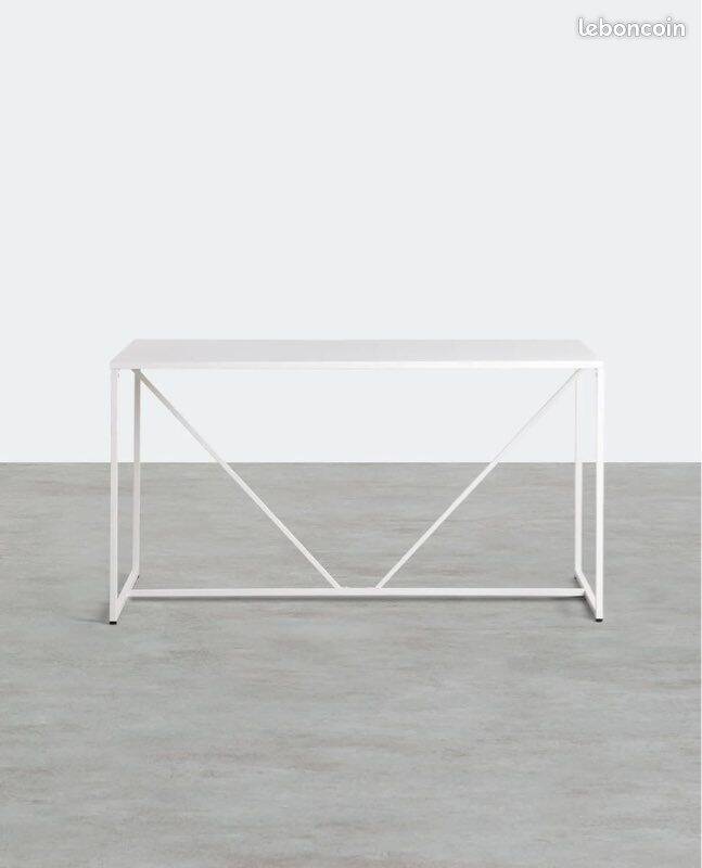 Table métallique blanche