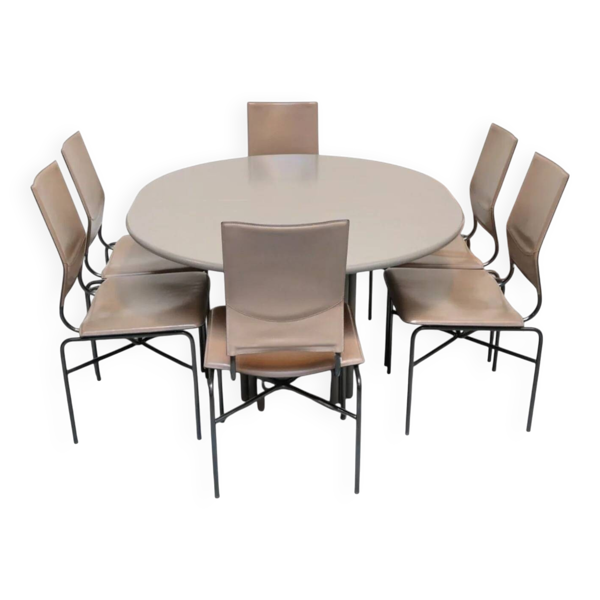 6 chaises de salle à manger conçues par Ross Littell / Matteo Grassi — Beyit