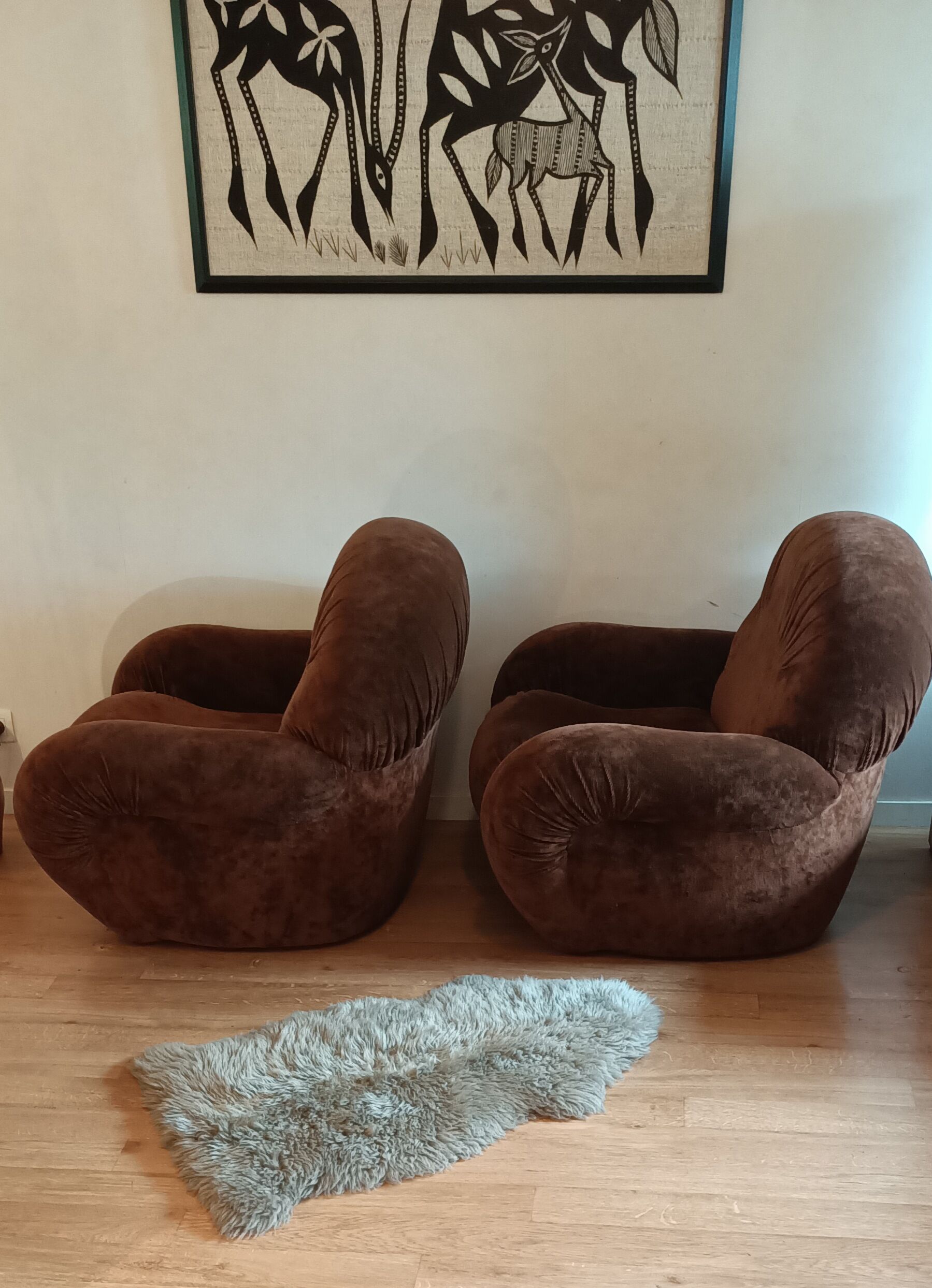 2 vintage velvet lounge chairs 70s