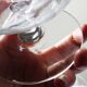 8 coupes à champagne en verre gravé à la roue décor végétal, Bohême, début XXe