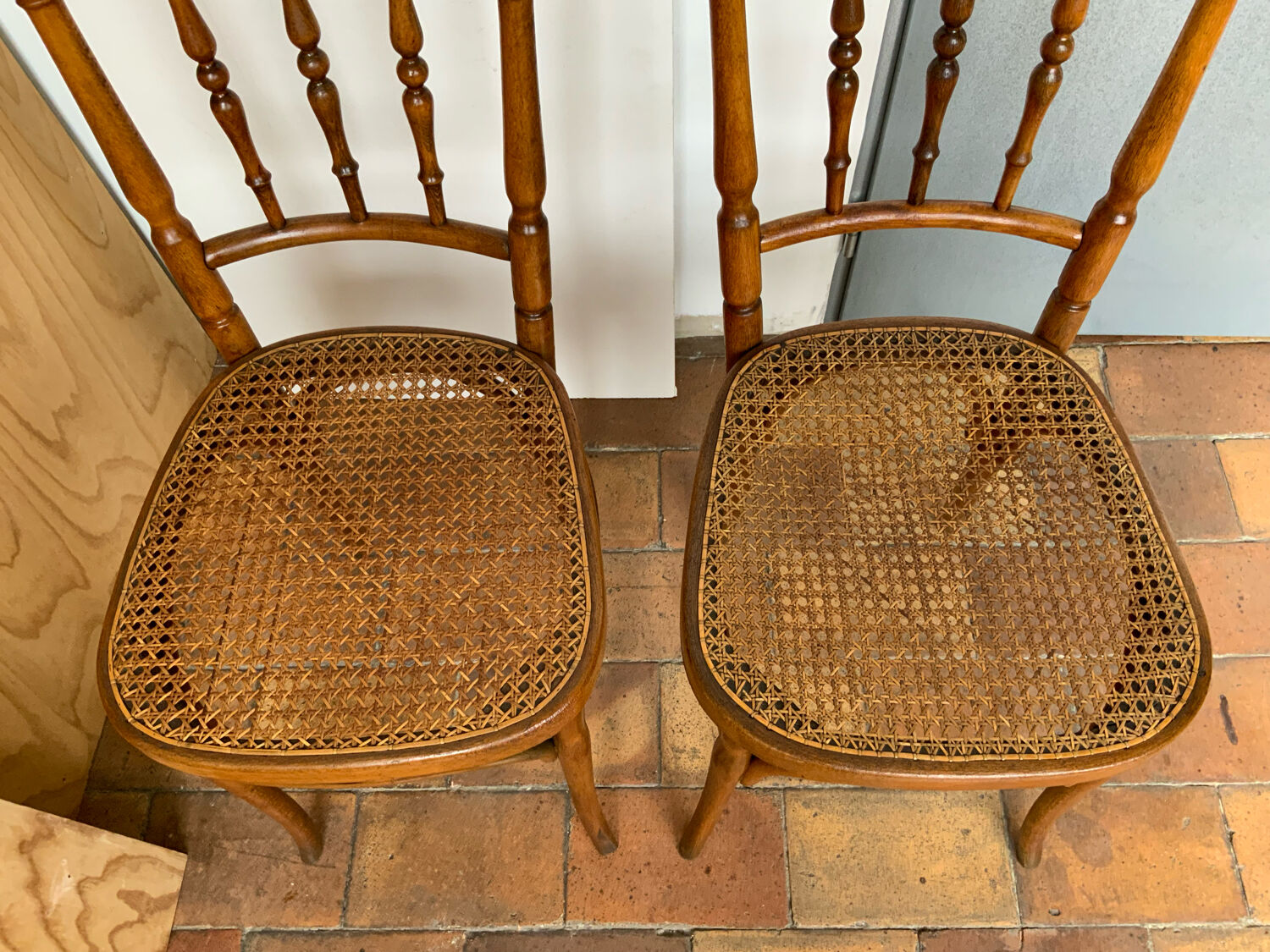 Pair of chairs bistrot