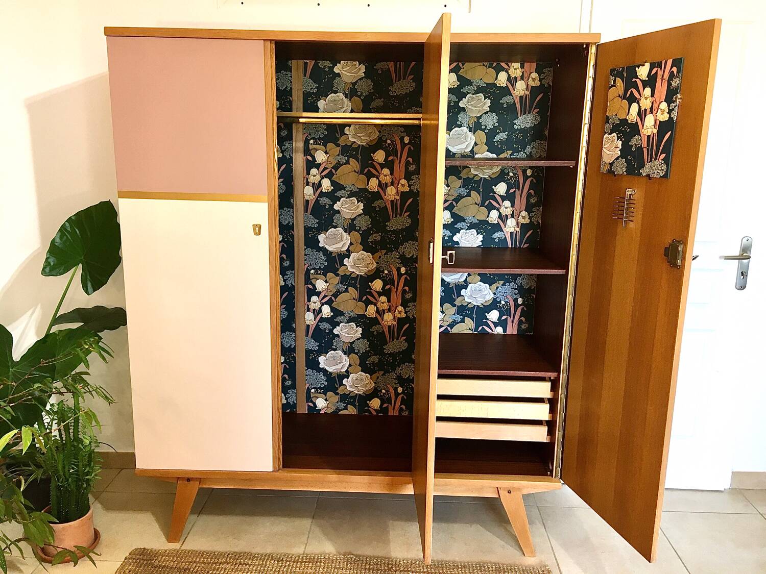 3 door wardrobe 70's