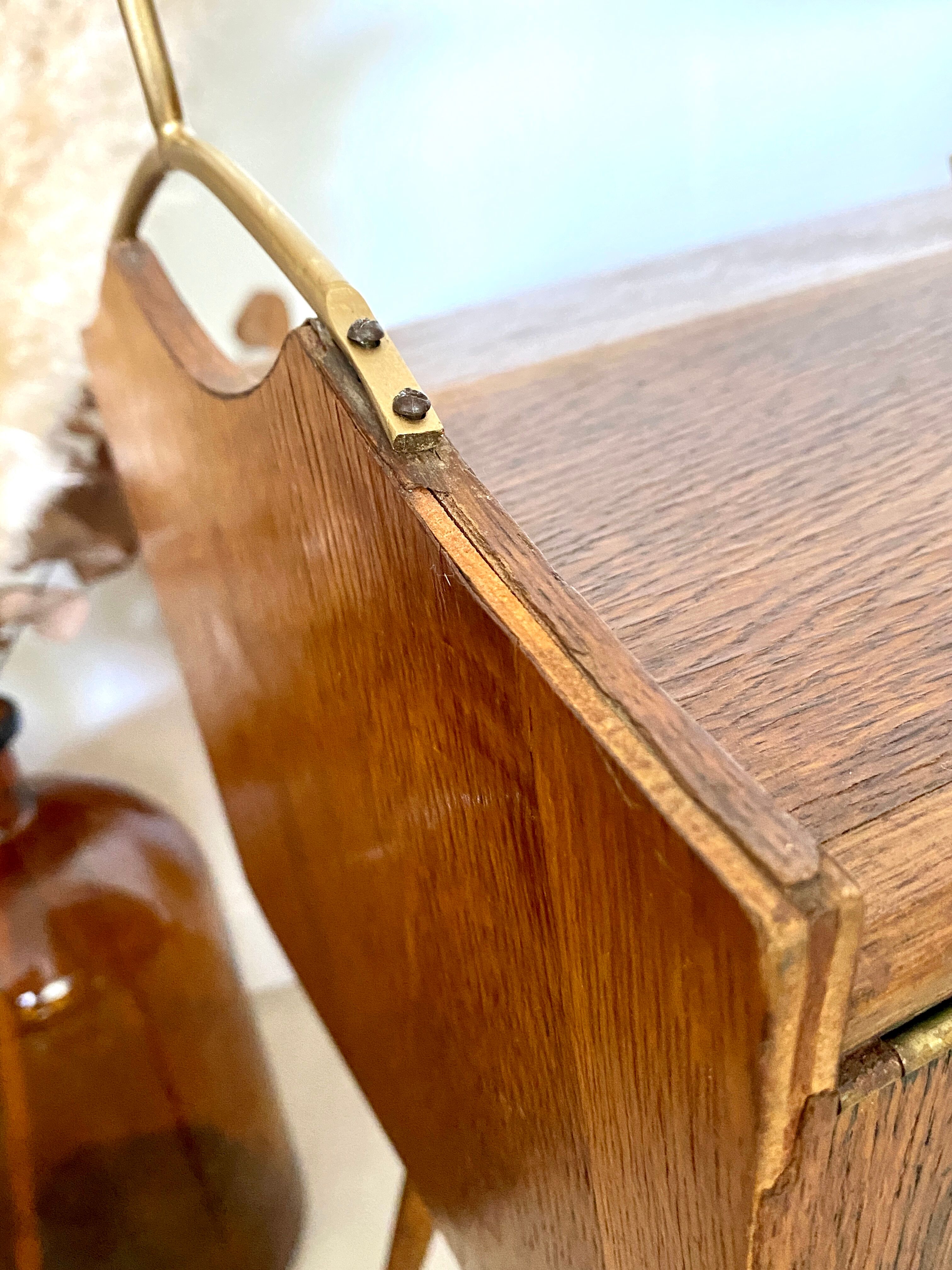 Vintage worker compass feet