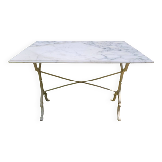 White Carrara marble bistro table circa 1900.