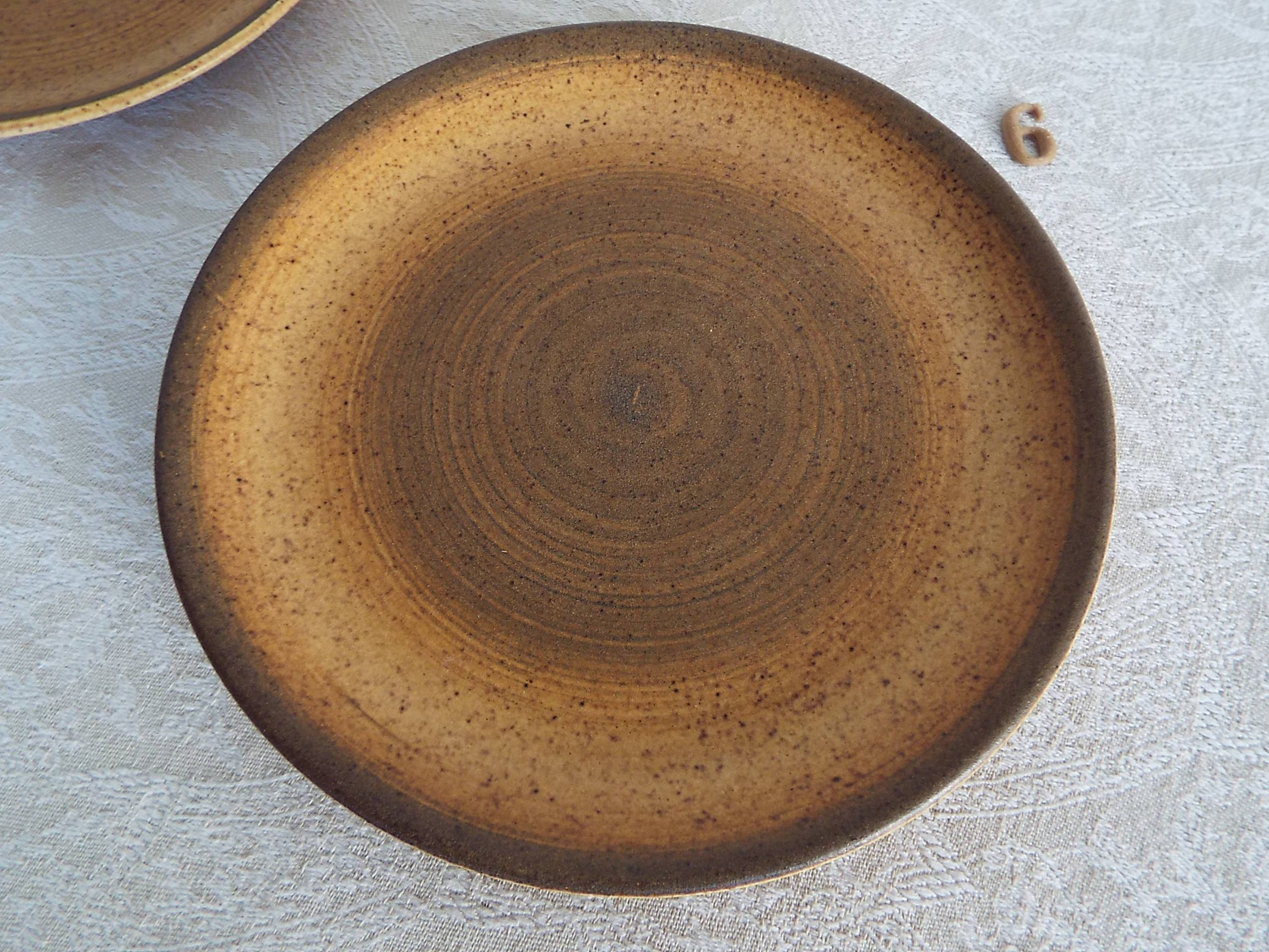 6 Longchamp stoneware dessert plates