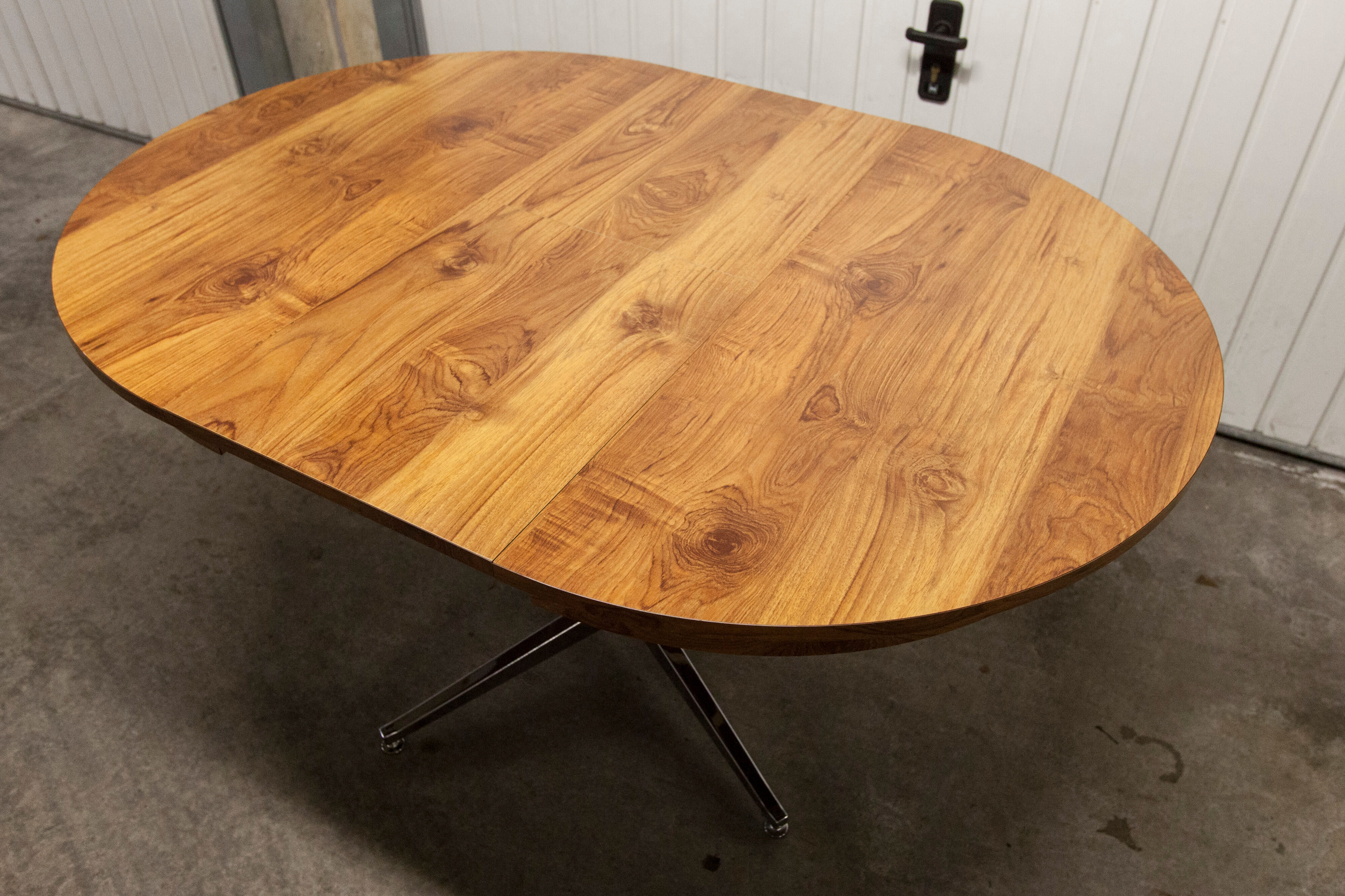 Dining table 1970 extendable formica feet cross atypical chrome