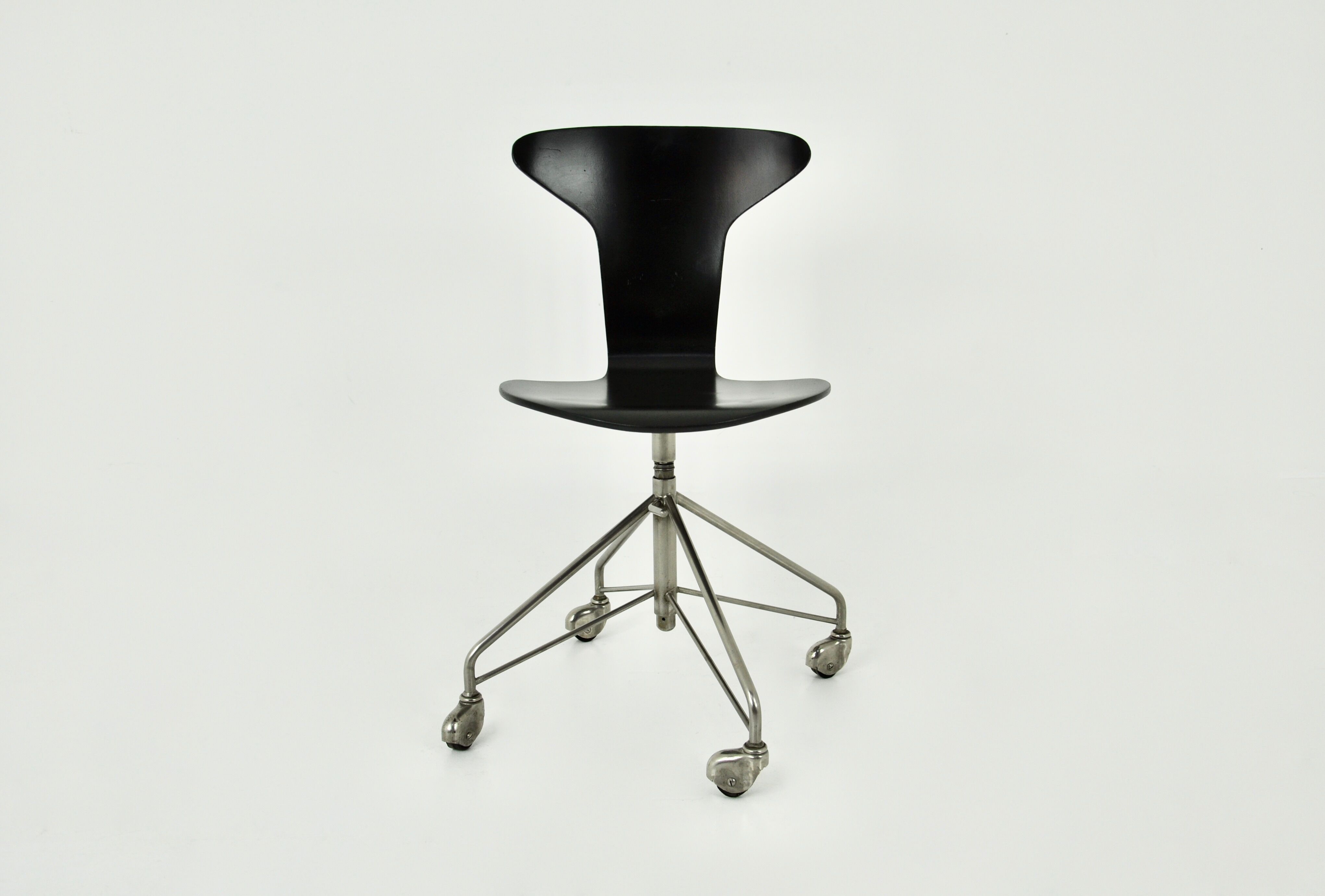Chair model 3117 by Arne Jacobsen for Fritz Hansen, 1950s