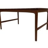 Table basse scandinave en teck massif par Yngvar Sandström - 1960