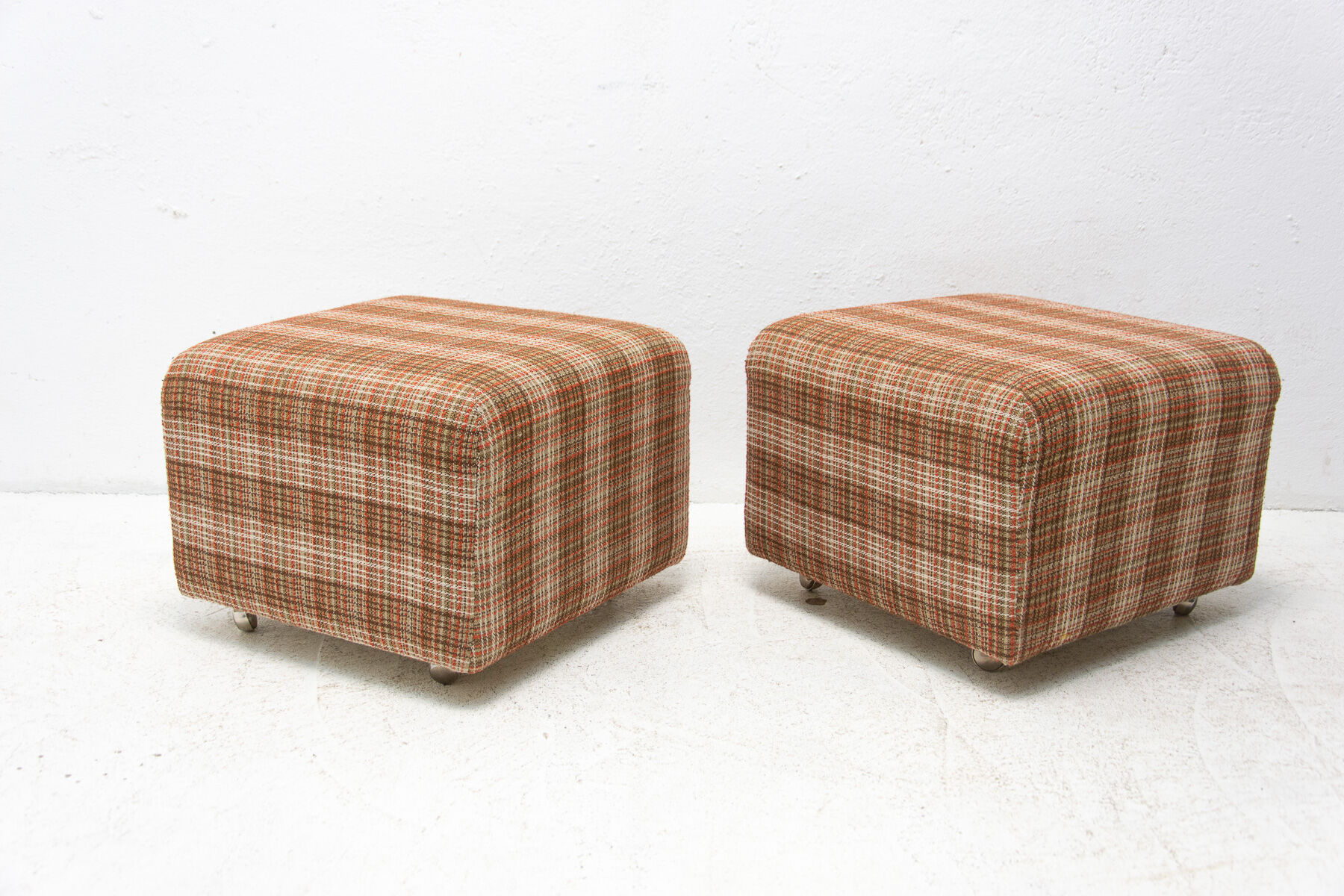Eastern bloc upholstered pouffe, 1980´s, Czechoslovakia