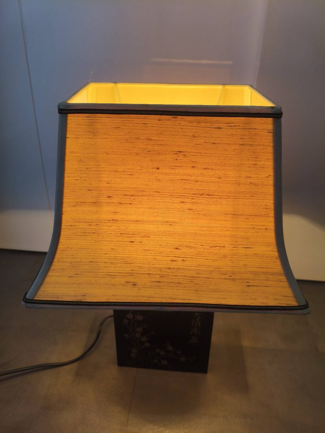 Chinese pagoda lamp dolphin