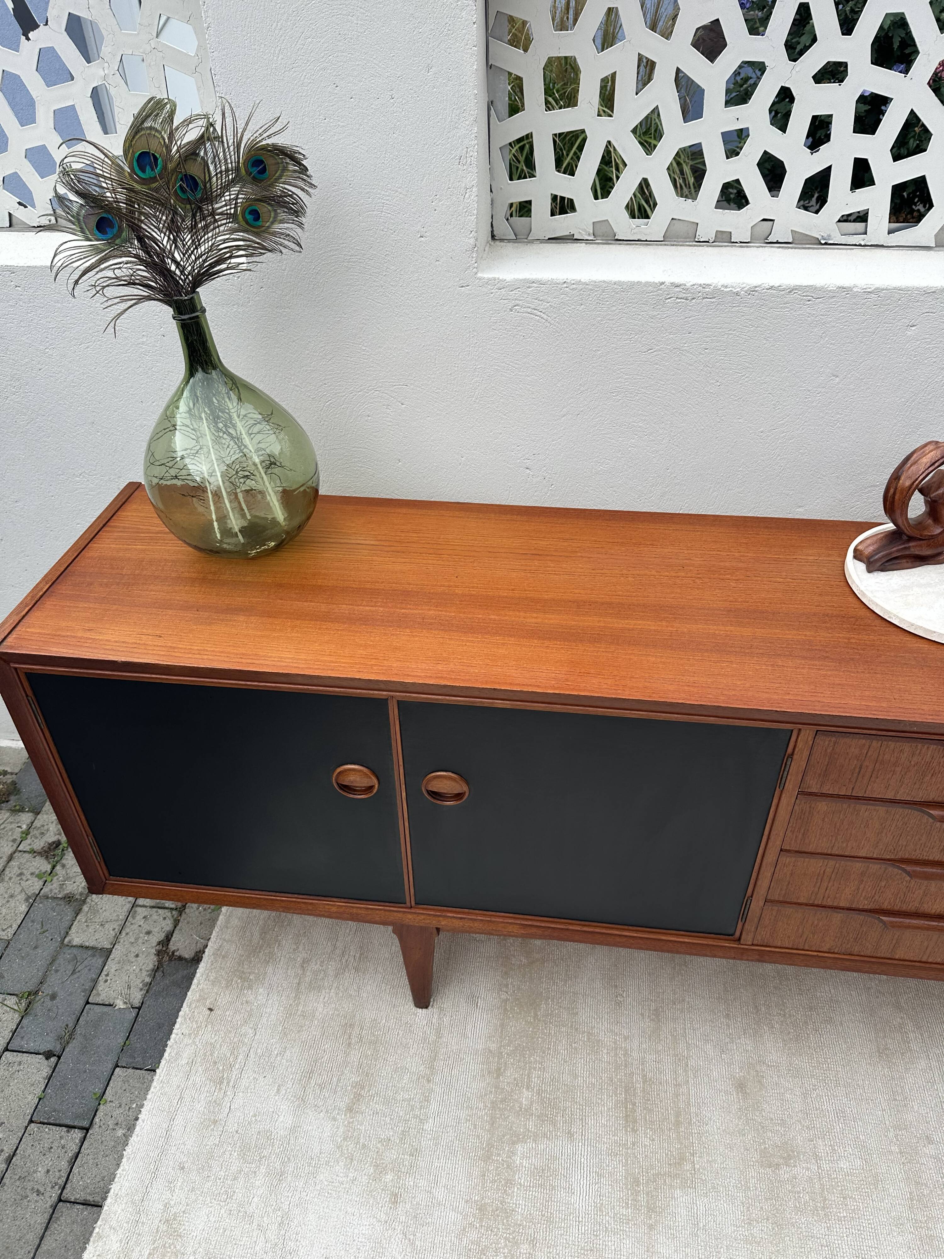 Grande enfilade Rudolf Bernd Glatzel pour Fristho