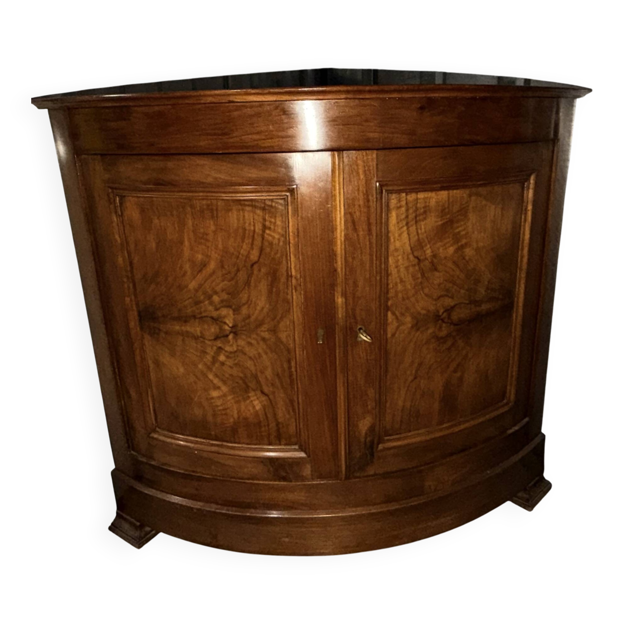 Corner cabinet wood
