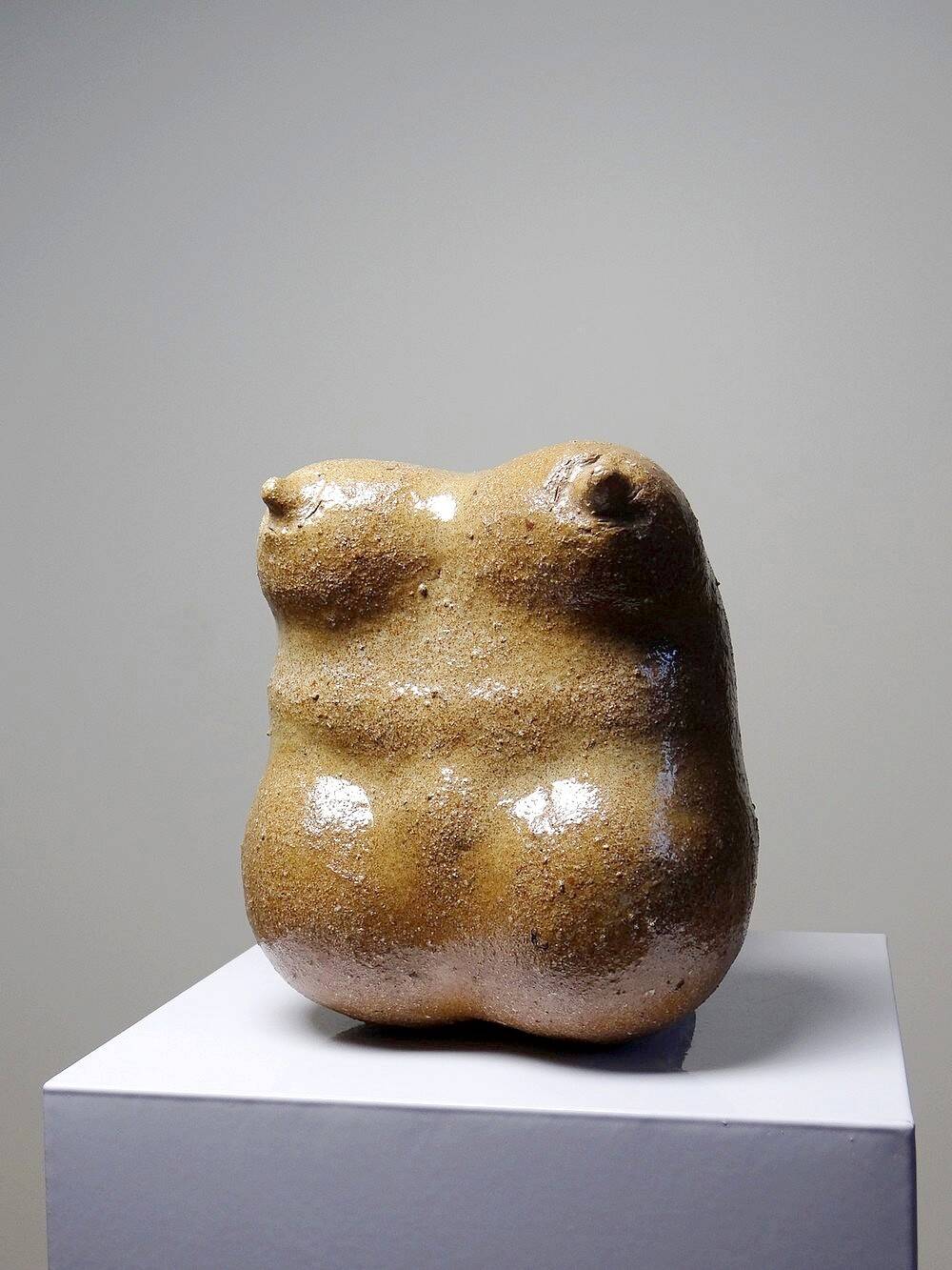 Small sculptural Venus in sandstone, bust of a woman, signed vintage, 90s