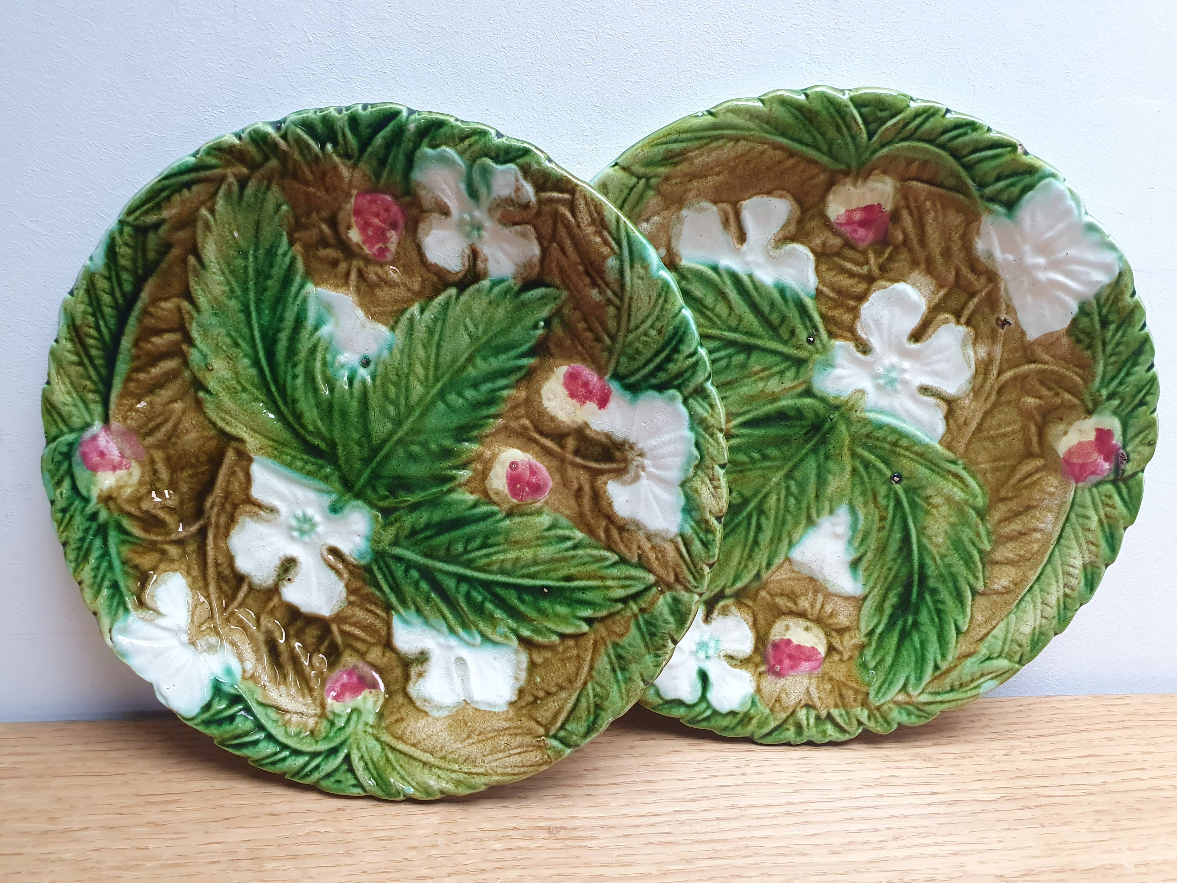 Art Nouveau floral slurry plate