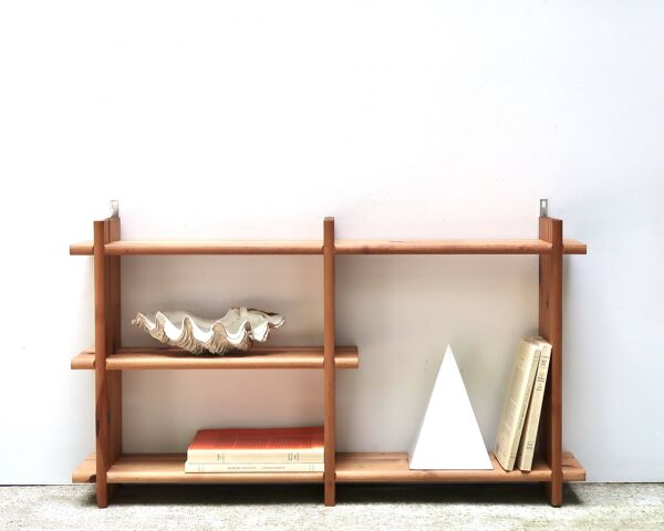 Etagère murale en pin Maison Regain, années 70