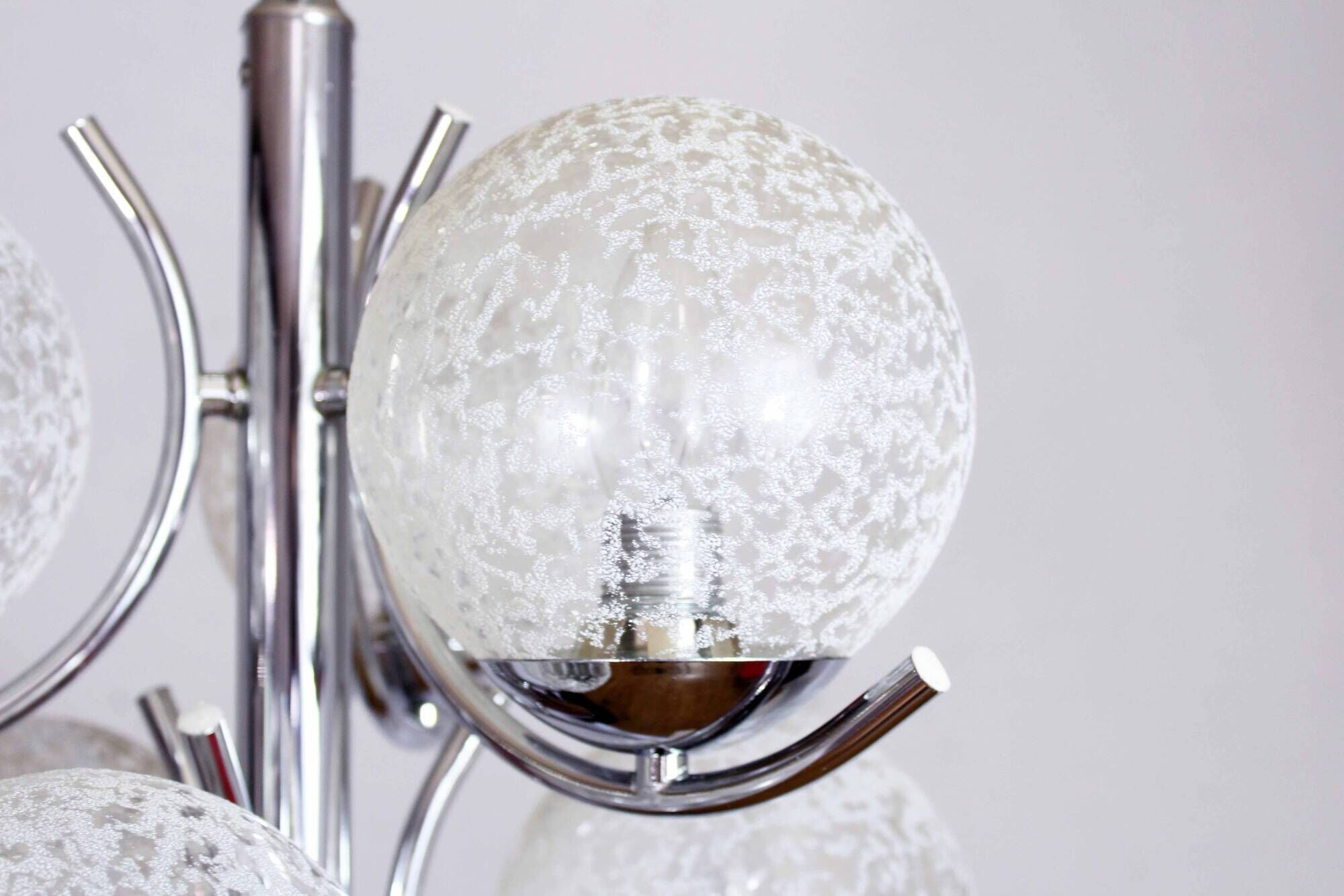 Vintage chandelier in chrome metal and glass 1970