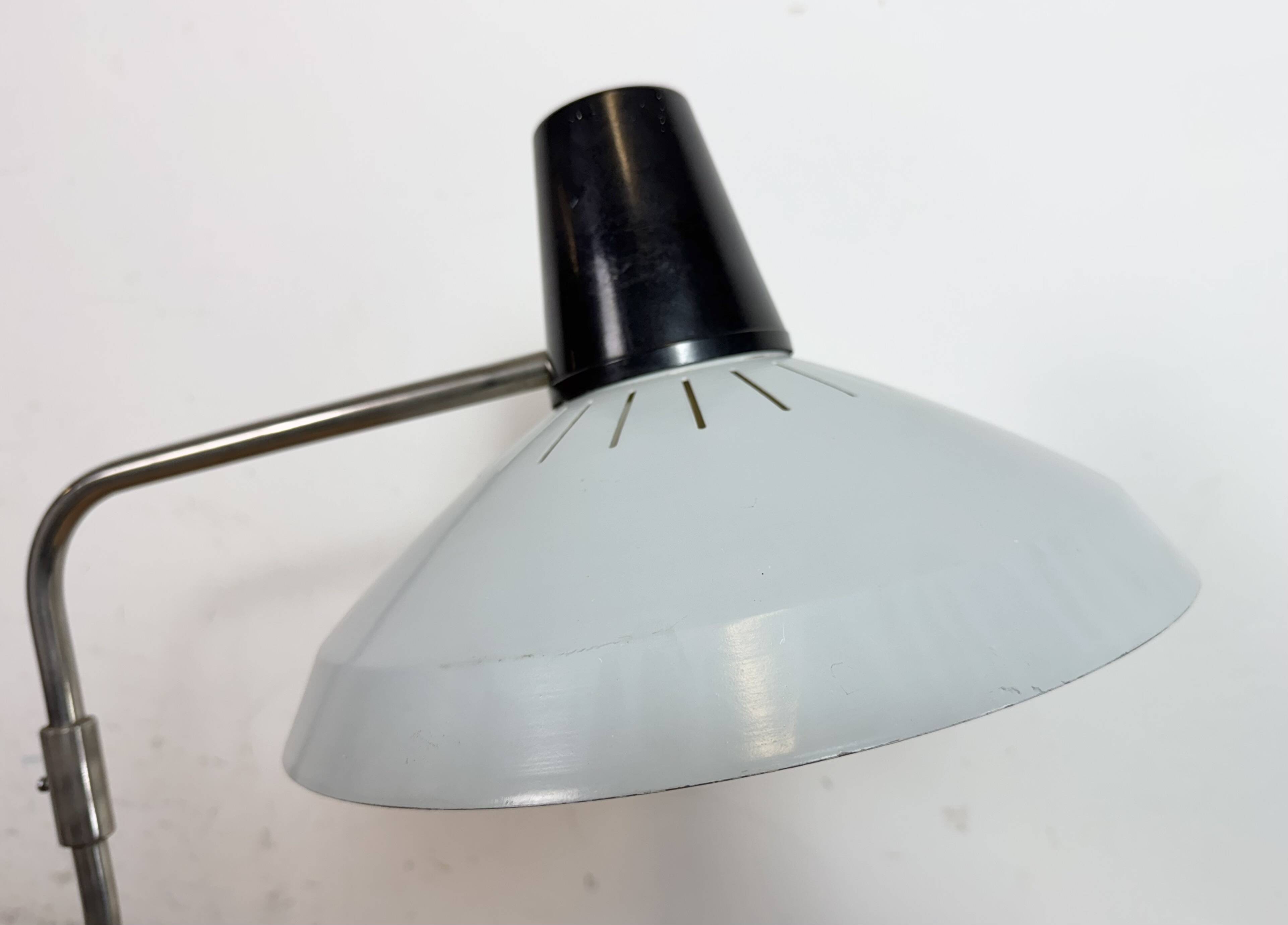 Lampe de bureau industrielle grise d'Elektrosvit, années 1970