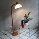 Lampadaire en bois, design hollandais par steinhauer