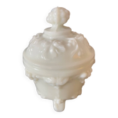 Bonbonnière or sugar bowl in white opaline portieux table art.