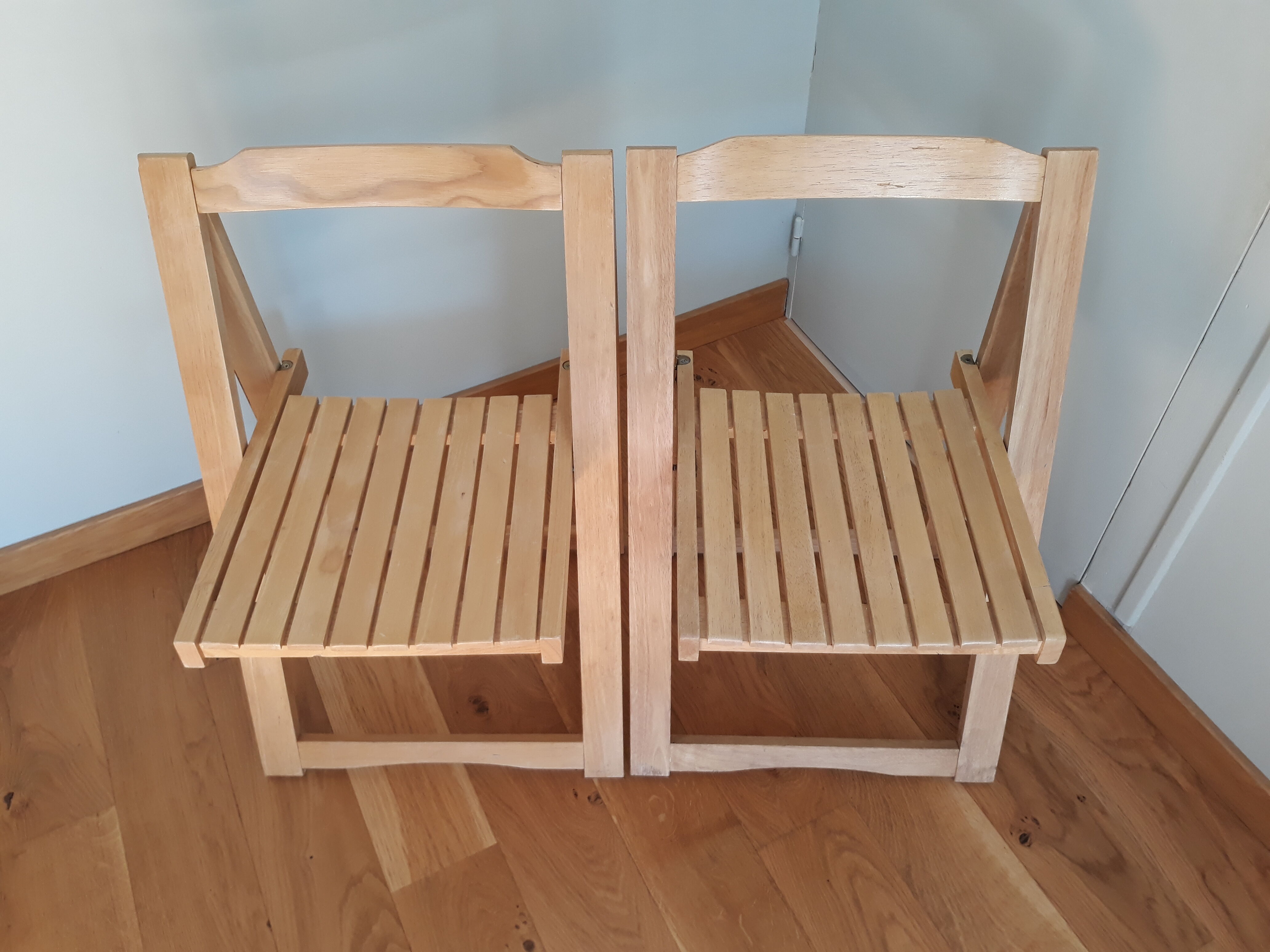 Folding chairs