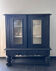 Buffet vitrine de style colonial