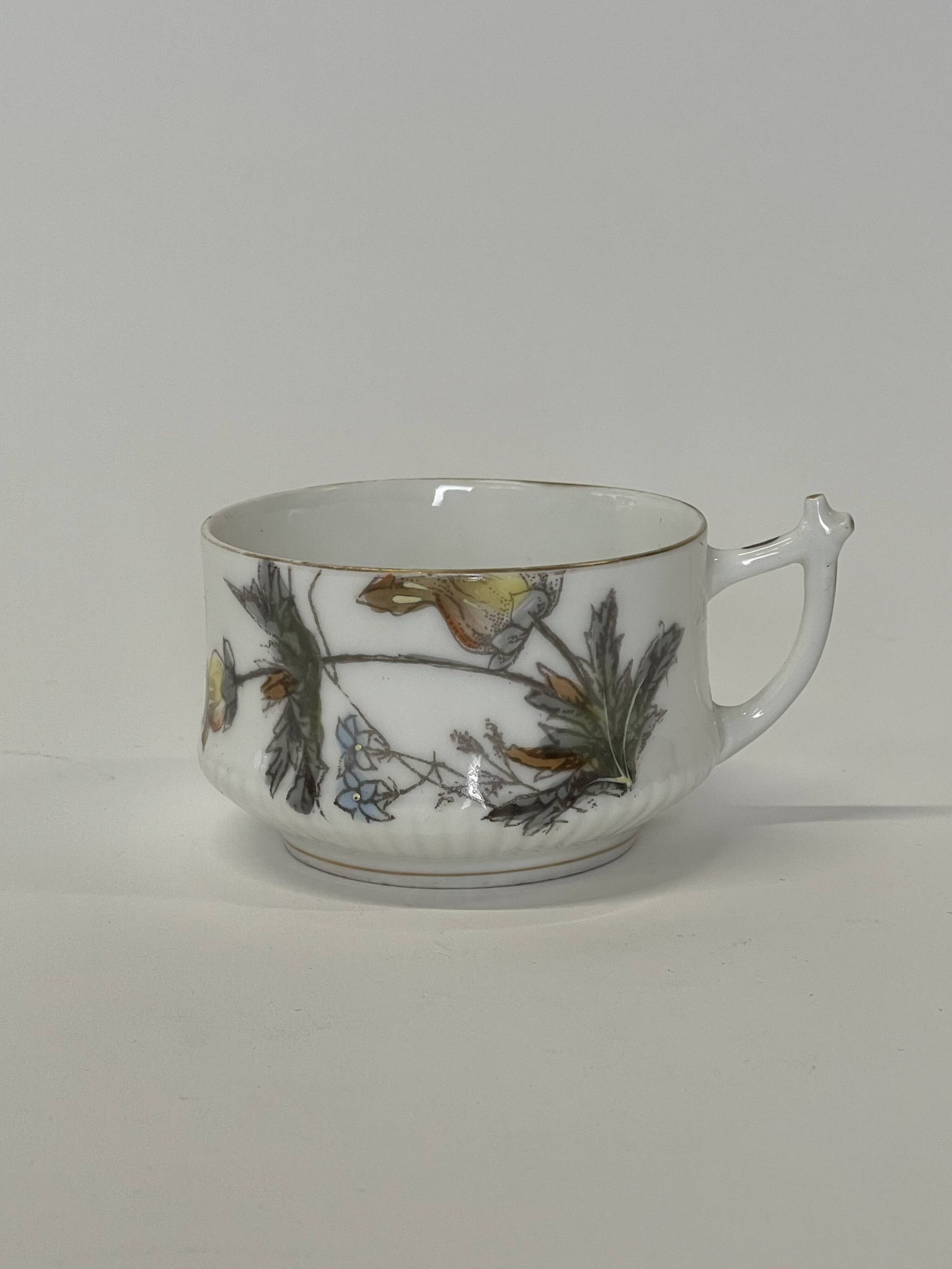 Porcelain coffee service decorated with flowers, The Great Stores of the Louvre