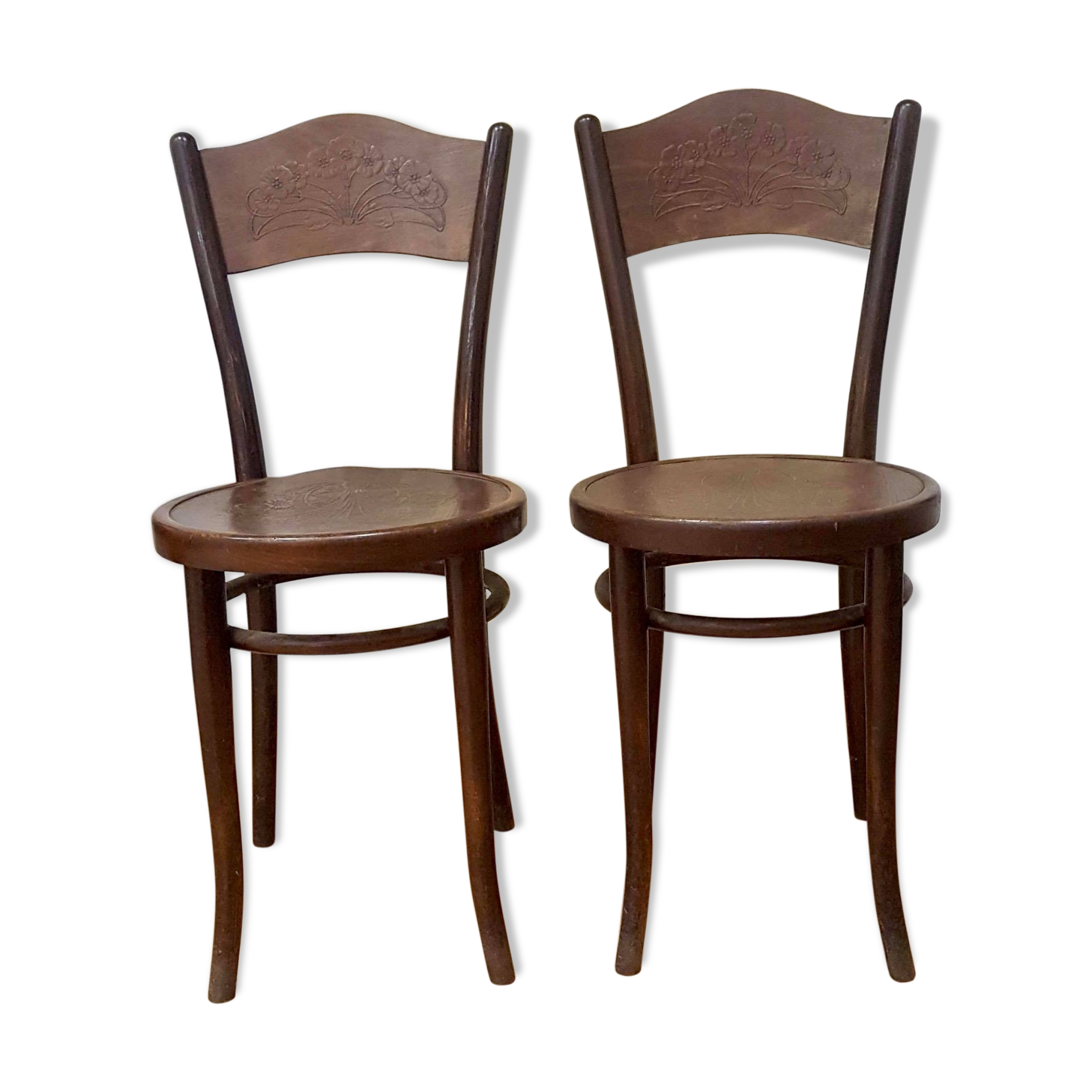 Lot of 2 Thonet chairs