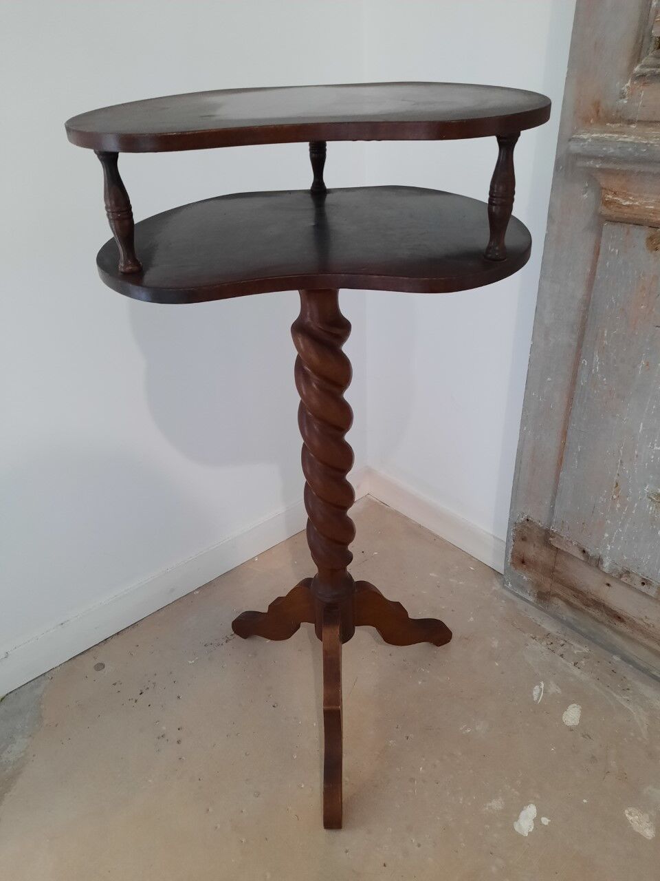 Vintage pedestal table