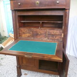Secretary slaughtering Louis Philippe XIXth in walnut top marble